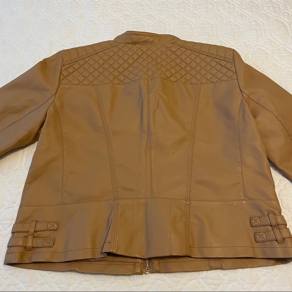 Leather jacket - Picture 5 of 5